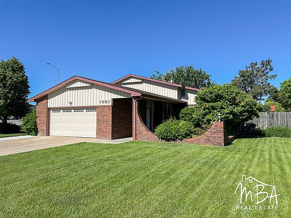 2nd image of 1601 Longhorn Dr