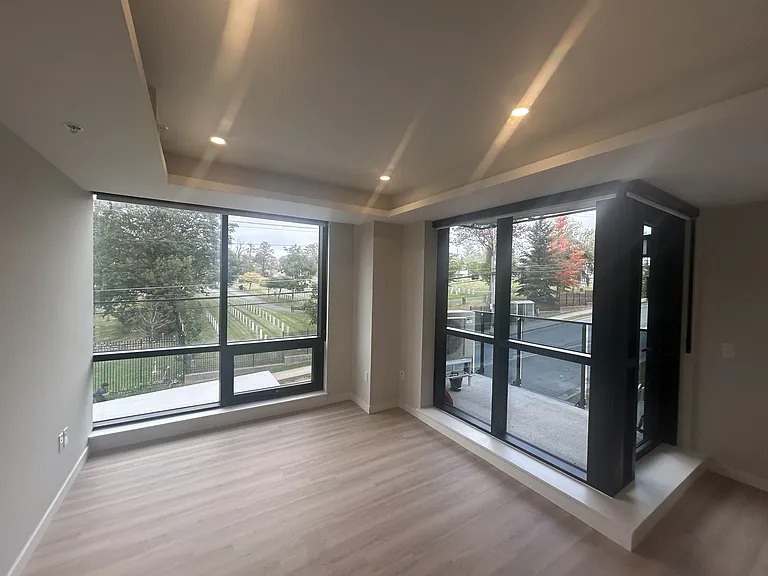 5616 South St #810 — Photo 7