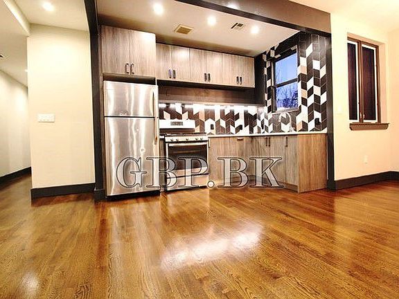 3rd image of 1485 Gates Ave #3