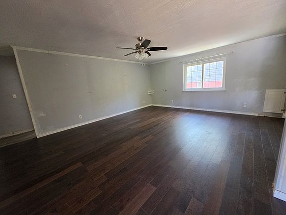 4th image of 2802 Rockwood Dr
