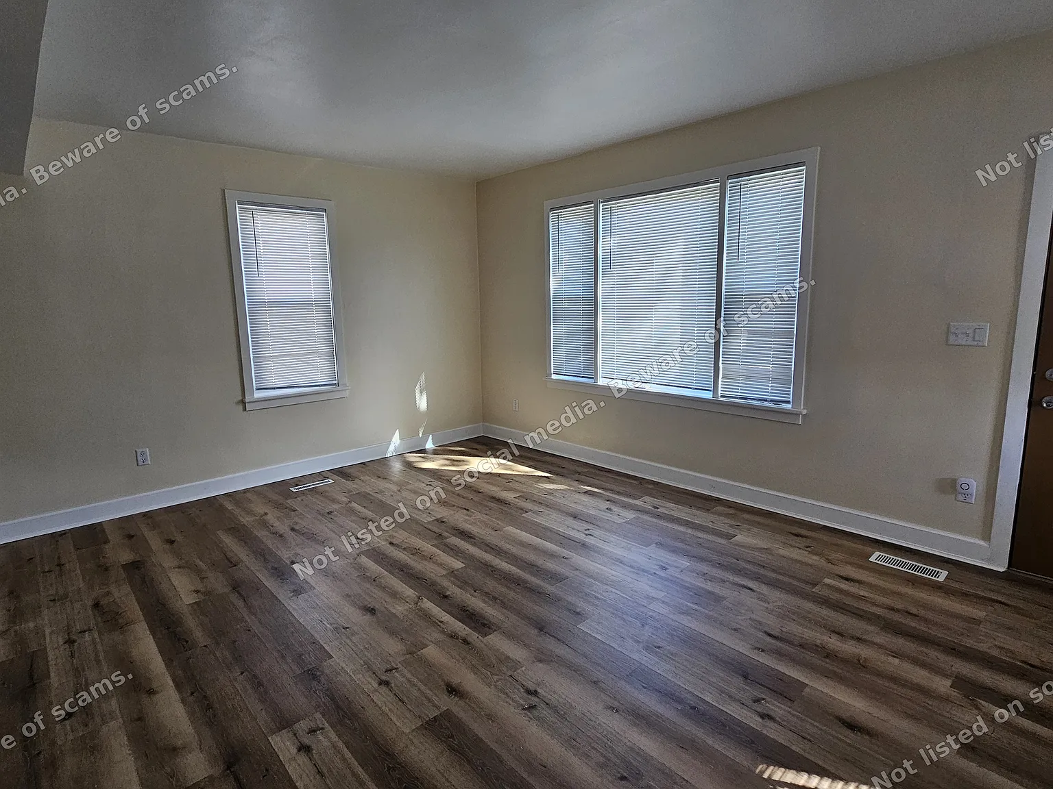 427 N Johnson St — Photo 4