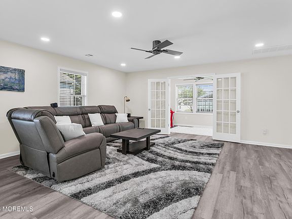 3rd image of 19 Frilham Lane