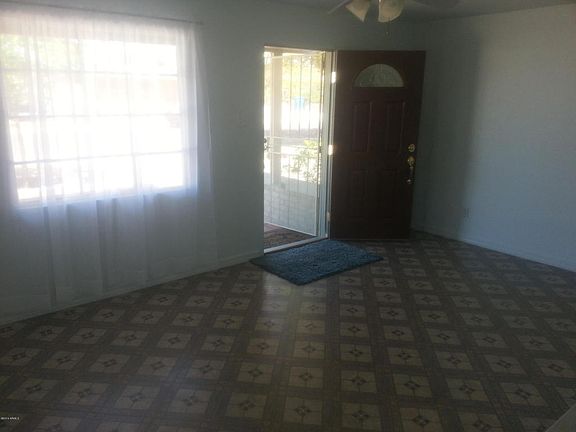 5th image of 1215 E Hayward Ave