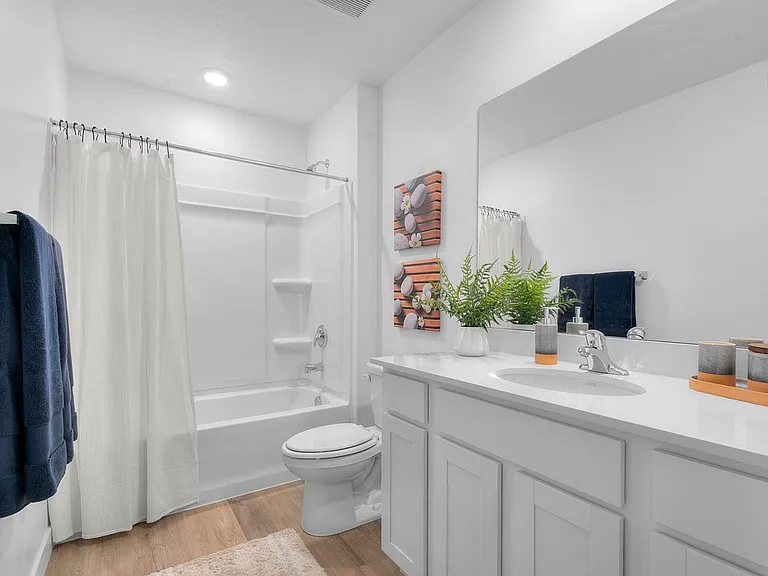 222 E Glencoe Dr — Photo 14