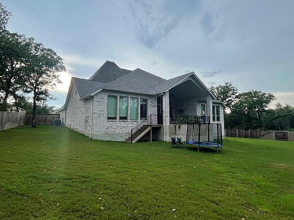3rd image of 103 Kellogg Ln