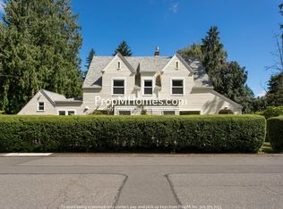 8339 SW 41st Ave, Portland, OR 97219