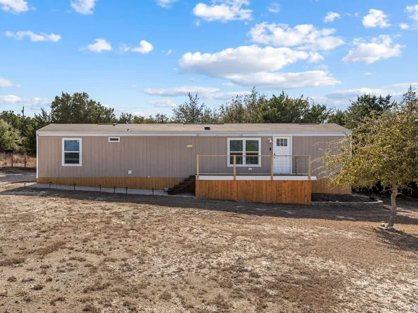 483 WRIGHT DR, Bandera, TX 78003