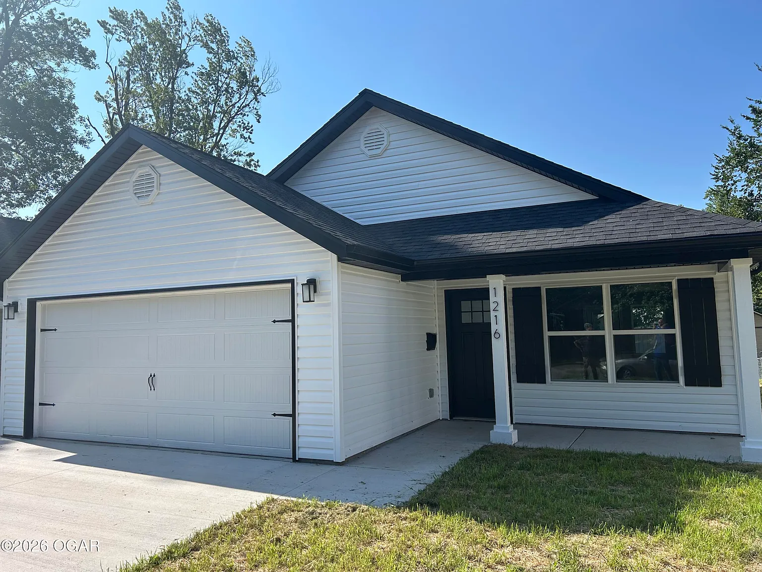 3 bed, 2.0 bath, 1250 sqft, $1,500 — Photo 1