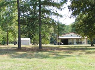 519 Rob Weaver Rd, Zavalla, TX 75980