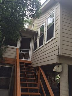 1st image of 215 Burr Oak Ln