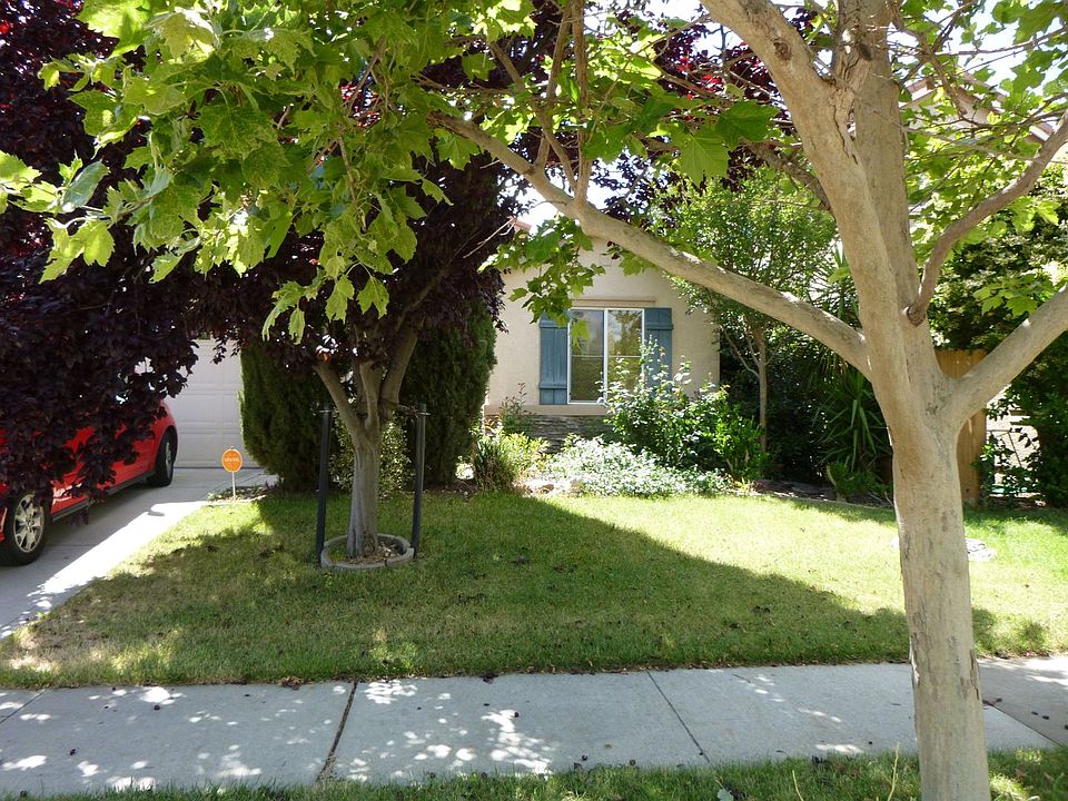 1st image of 974 Lakeport Way