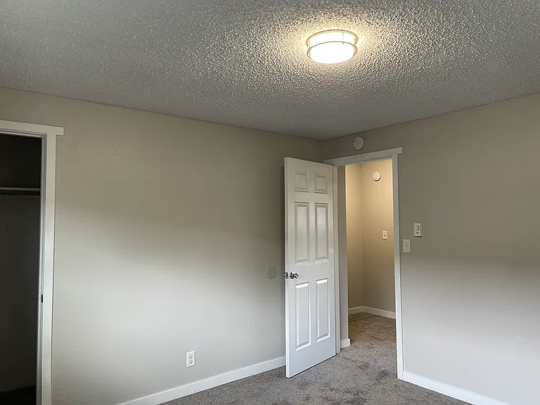 1608 Washington St #3 — Photo 7