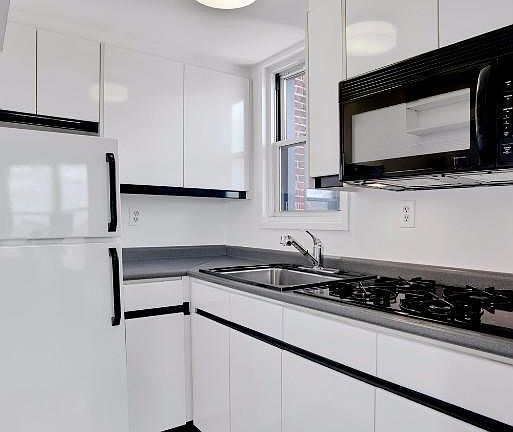 2nd image of 54 8th Ave #16J