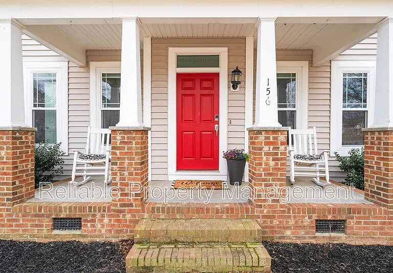 156 Haywood Ln — Photo 2