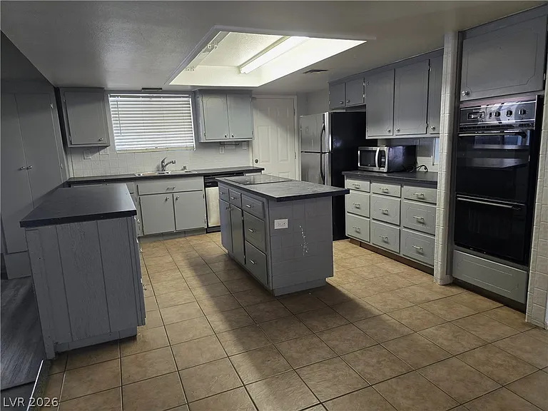5805 Trent Ave — Photo 8