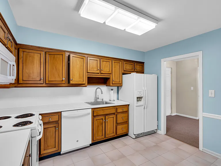 260 Prospect St #9 — Photo 16