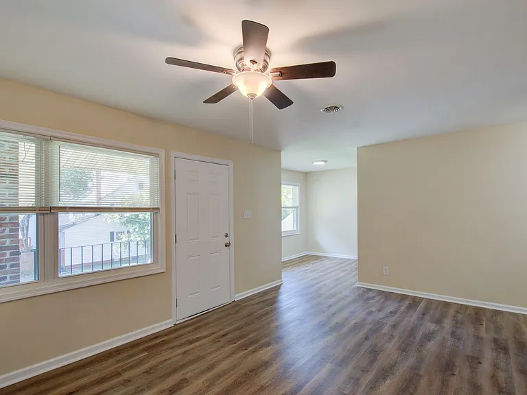 2912 Wesley St — Photo 5