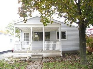 5419 Croissant St, Dearborn Heights, MI 48125