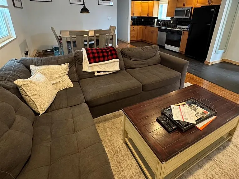 717 E Walnut St #1 — Photo 2