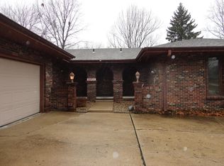 331 Norwalk Rd, Springfield, IL 62704