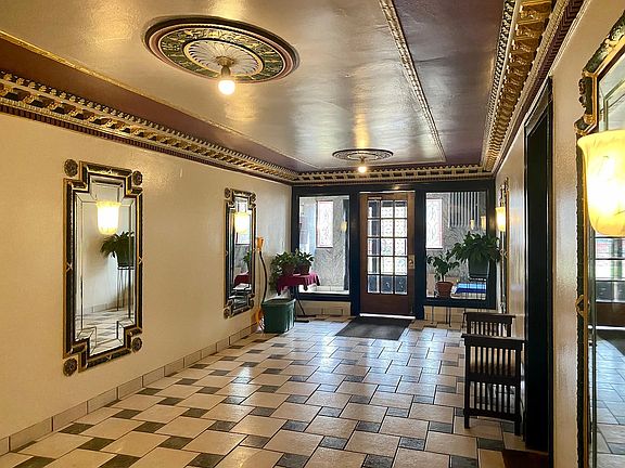 3rd image of 2577 Euclid Heights Blvd APT 305