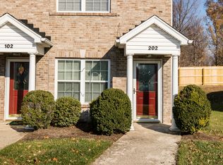 6011 Wooded Creek Dr UNIT 202, Louisville, KY 40291