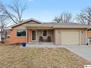 4041 S 37th St, Lincoln, NE 68506