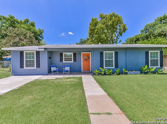 2nd image of 1819 Viewridge Dr
