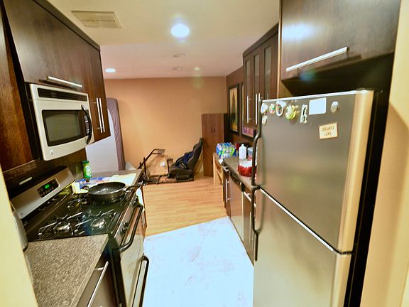 5th image of 16W625 Mockingbird Ln APT 206