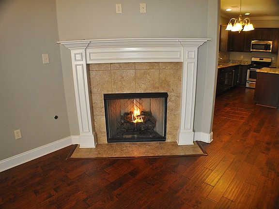 4th image of 214 Avalon Ln