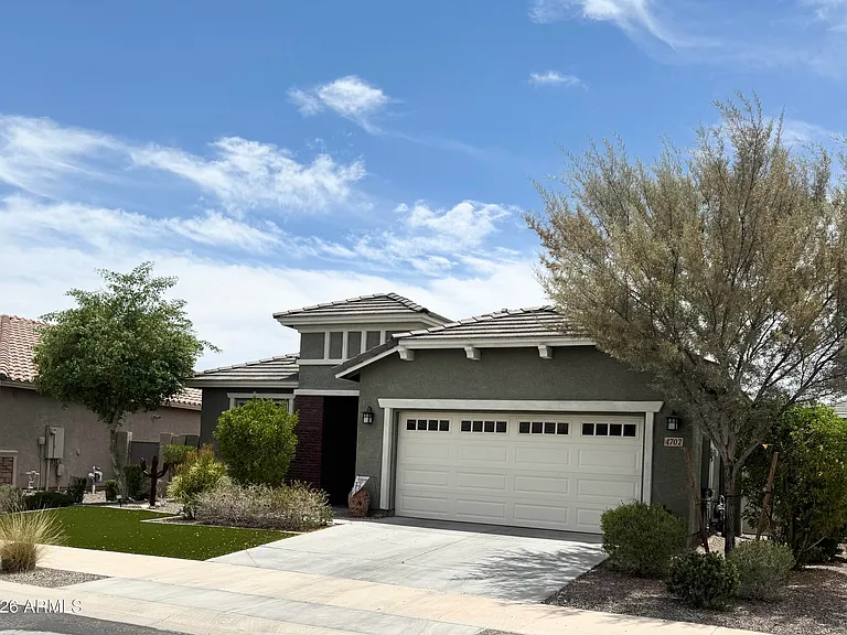 4707 N 204th Ln — Photo 3