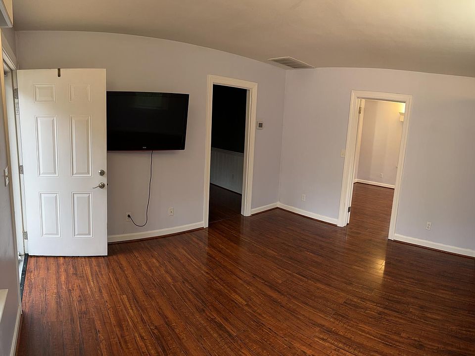 1st image of 107 Copse Way