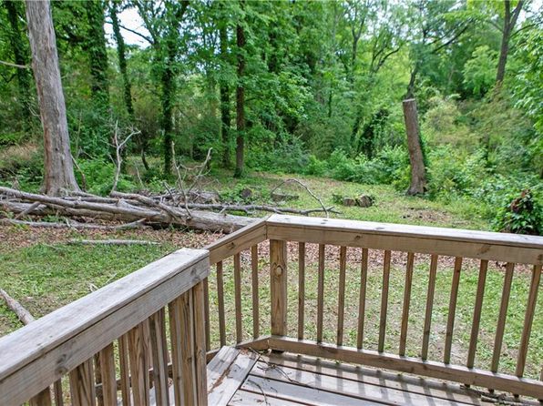 1025 Cheaves St, Forest Park, GA 30297