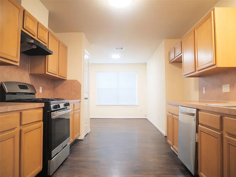 2311 Flint Brook Ct — Photo 12