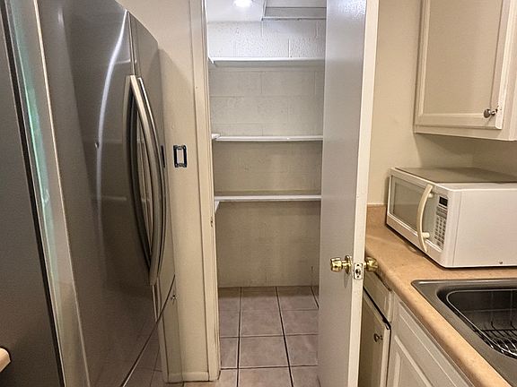 4th image of 8050 N 32nd Dr