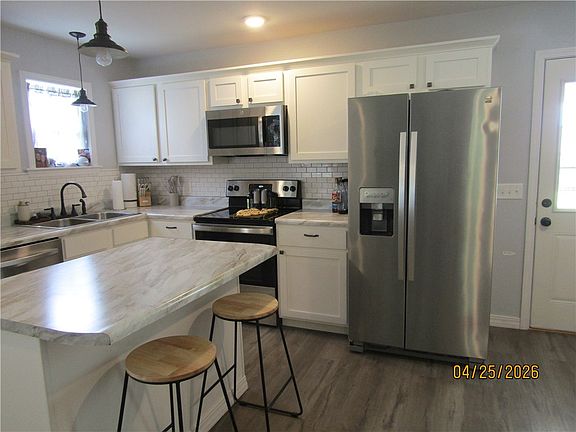 5th image of 205 Cedarvale Rd
