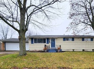 7 Colgate Dr, Depew, NY 14043