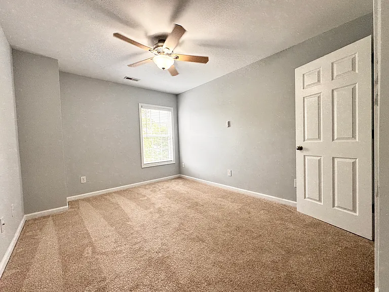 9708 Walkers Glen Dr — Photo 9