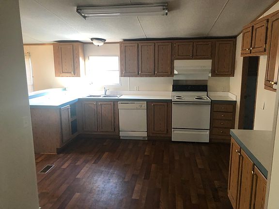 2nd image of 8850 Jennifer Dr