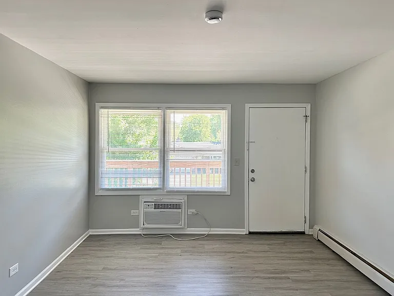 1940 Mark Ave #7 — Photo 5
