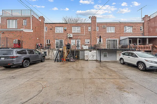 Sold by 5 Boro Realty Corp | media 3