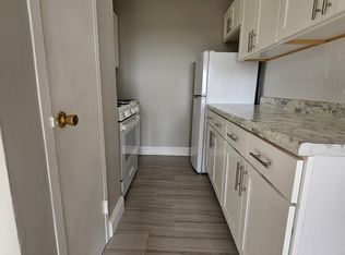 262 Reynolds Ter #1P, Orange, NJ 07050