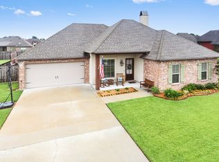 106 Queensberry Dr, Lafayette, LA 70508