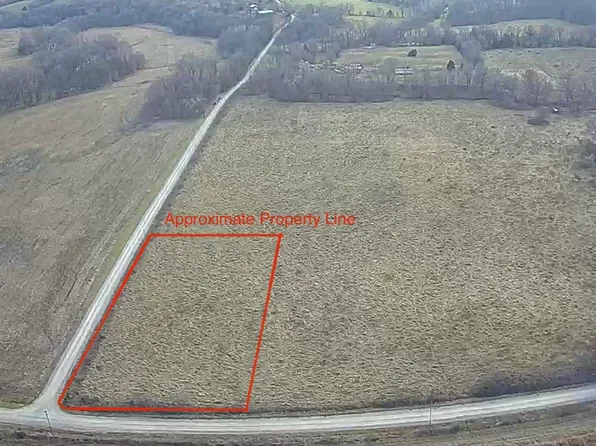 Tanglenook Rd, Sedalia, MO 65301