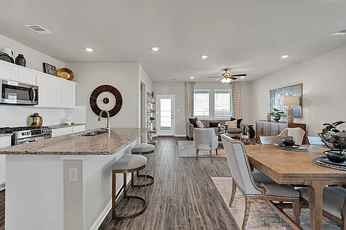 Nautical Point at Lakeshore Villages Photo 1