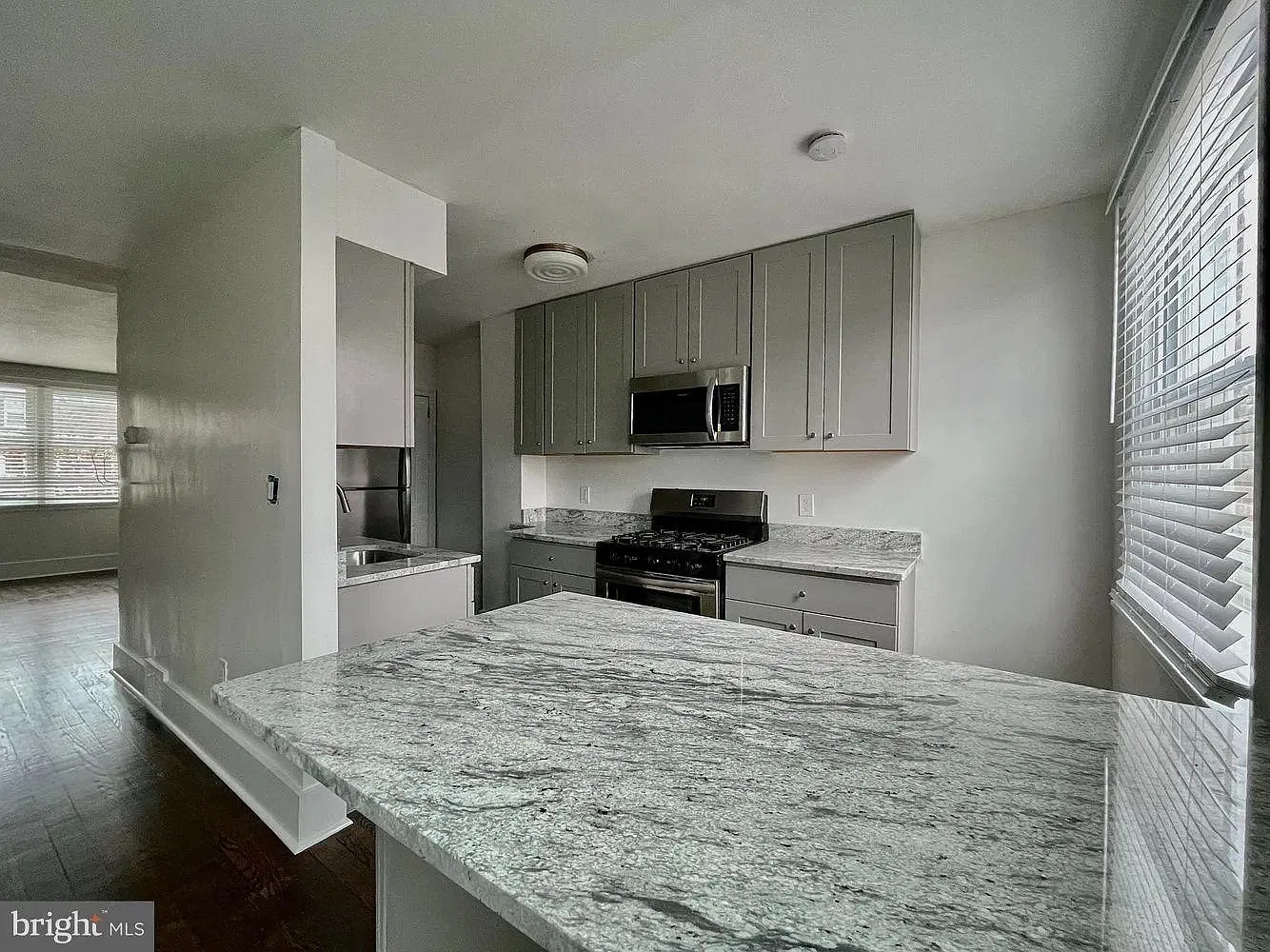 3327 Ashville St — Photo 3