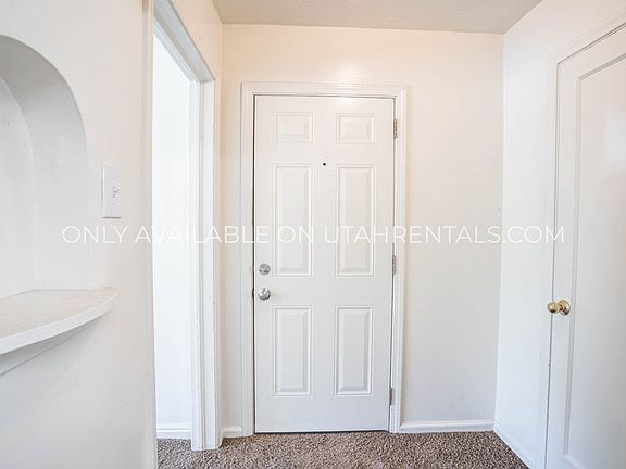 4th image of 511 N 100 W APT 5