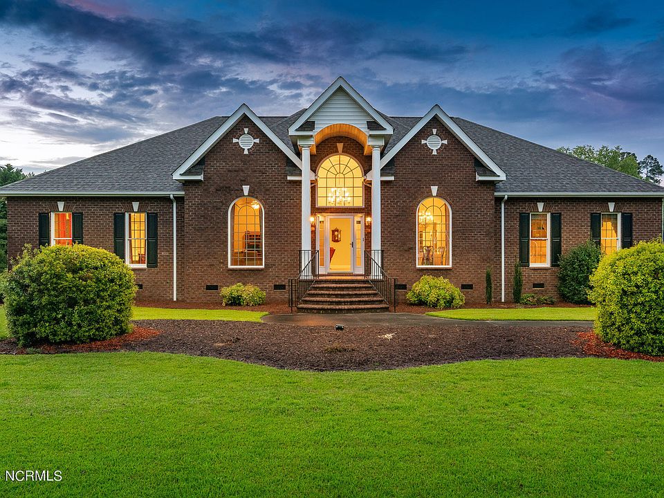 1st image of 724 Gatewood Drive