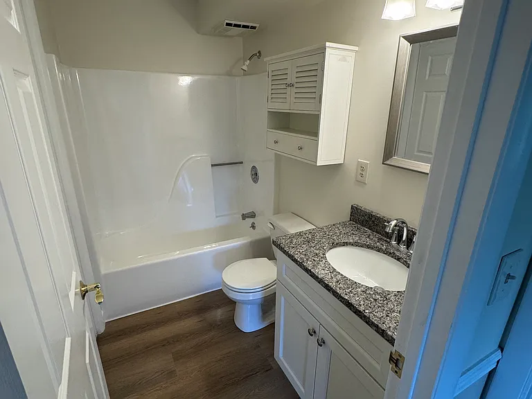 20 Maple Crest Cir #F — Photo 2