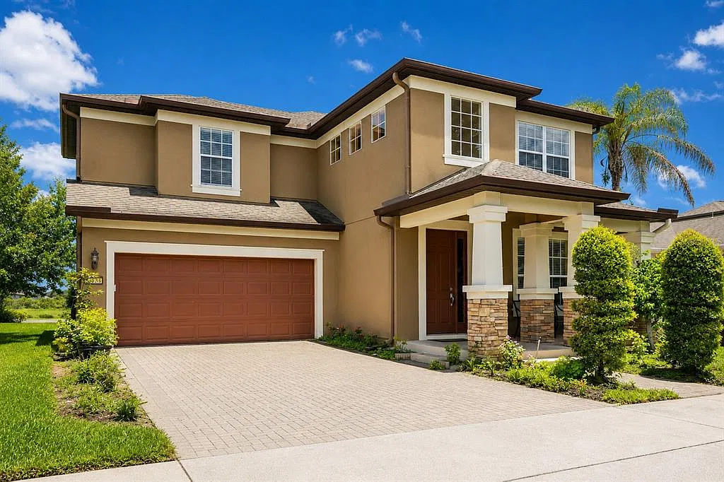 4 bed, 3.5 bath, 2610 sqft, $3,250 — Photo 2